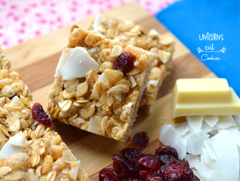 granola, cereali, bars, barrette, snack, energetico, white chocolate, ciocolato bianco, unicorns eat cookies, cocco, coconut,lamponi, cranberry, merenda, colazione, break, breakfast