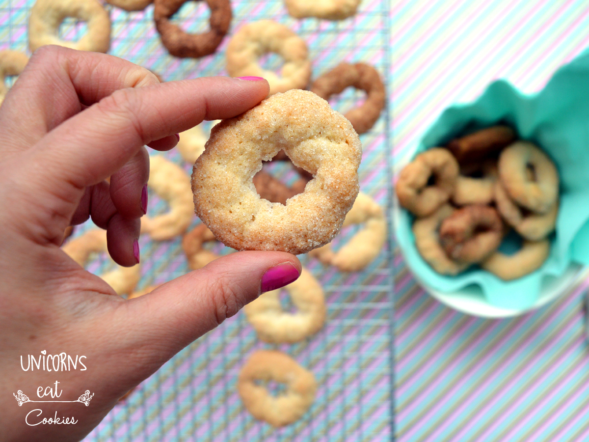 wine-donut-cookies