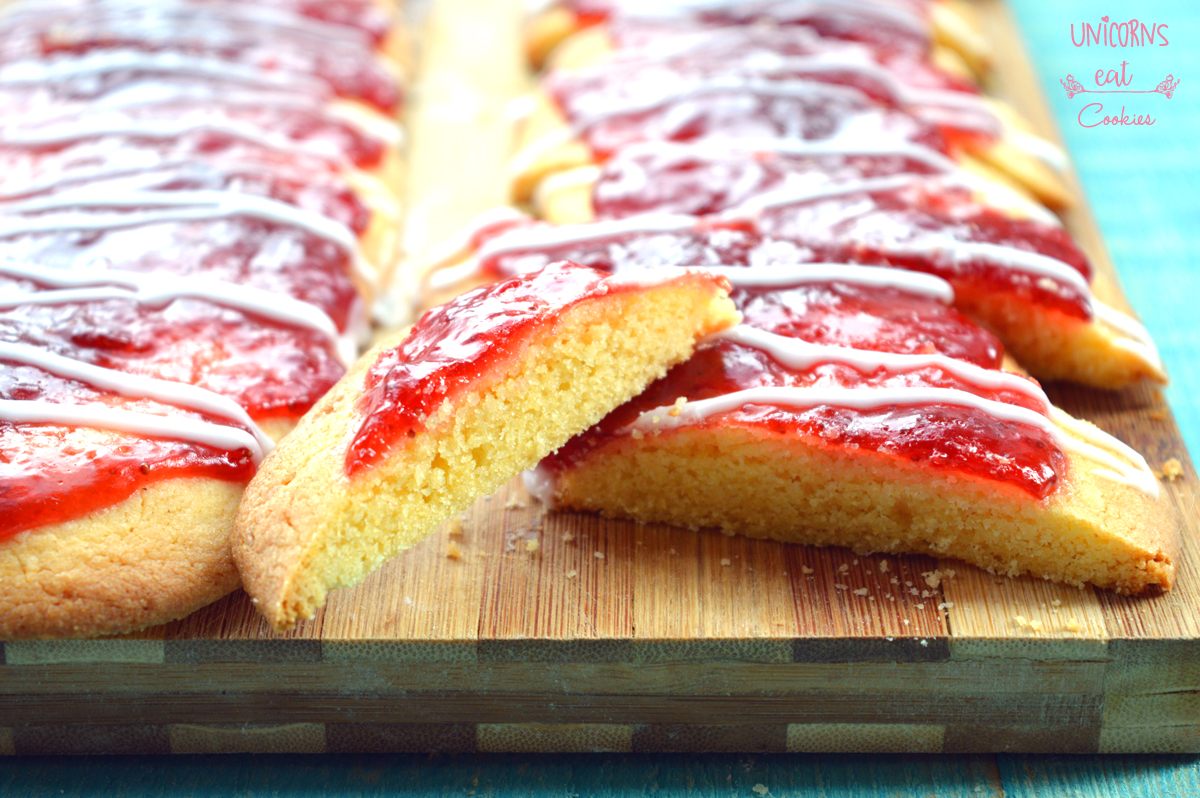 unicorn, gluten free, senza glutine, recipe, ricette, dolci, dessert, sweet, biscotti, cookies, montersino, jam, strawberry, marmellata,