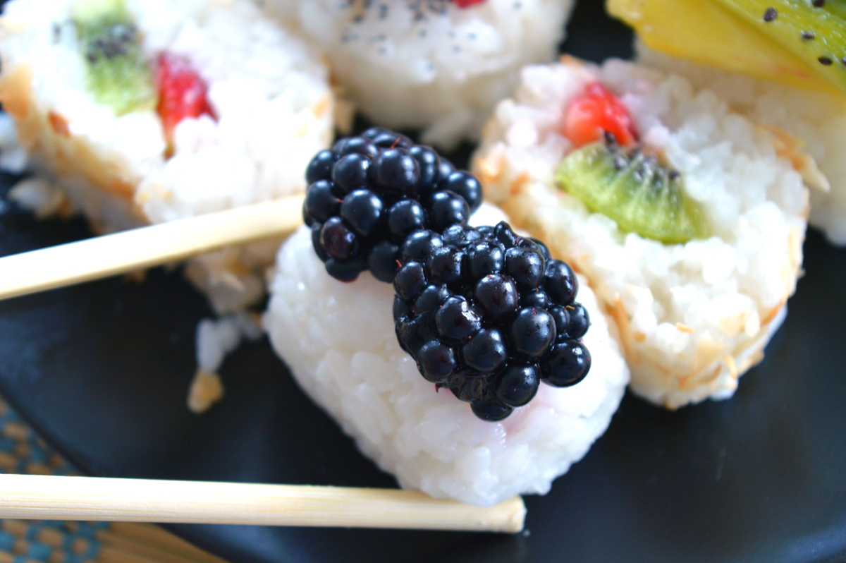 Sushi, dolce, sweet, recipe, ricetta, frutta, fruit, dessert, strawberry, pineapple, fragole, ananas, kiwi, video