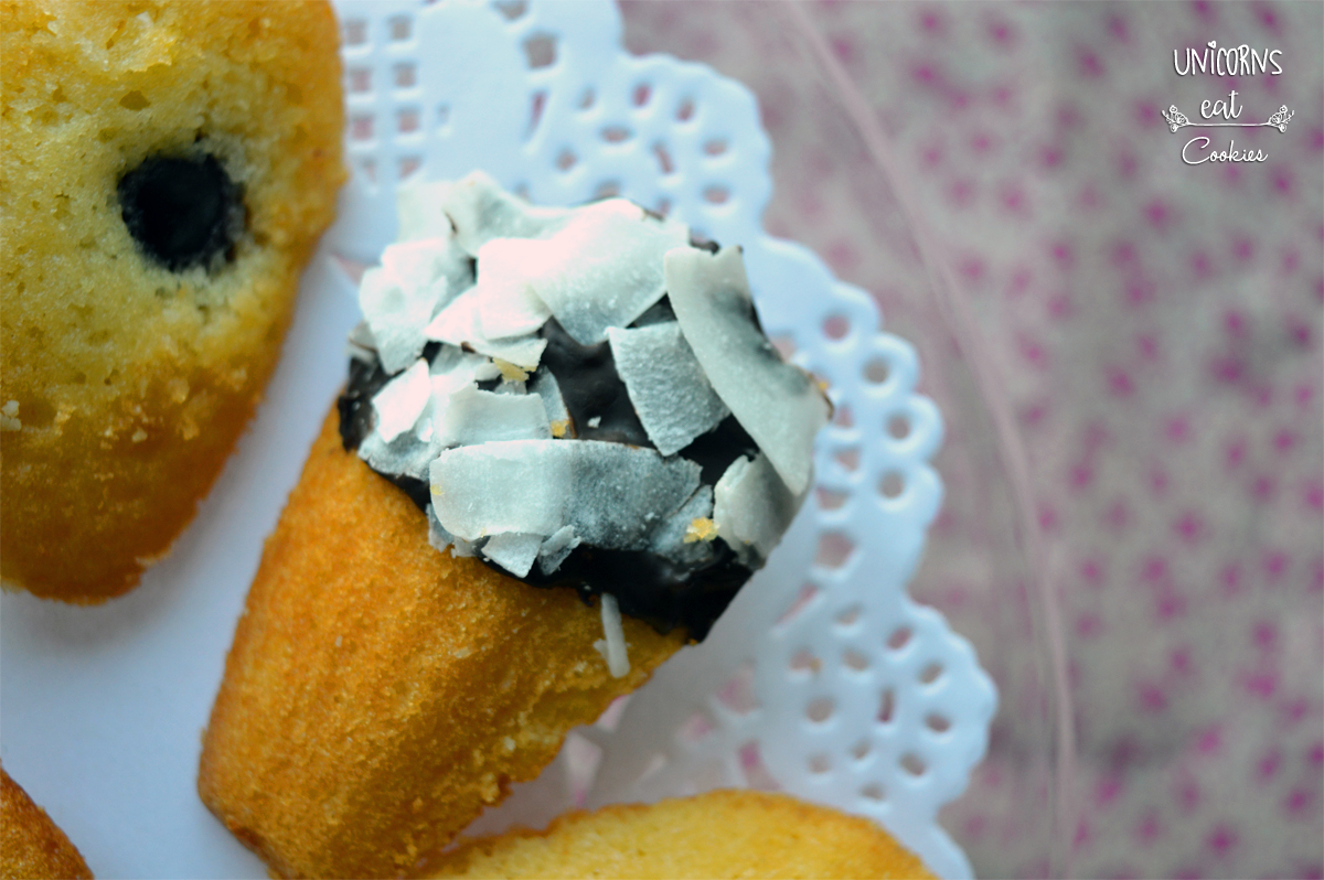  madeleine, ricetta, recipe, suocera, lemon curd, lamponi, raspberry, amarena, amarena cherry, chocolate, cioccolato, pastry, dessert, cake, torta, mother-in-low, cioccolato bianco, white chocolate, almonds, mandorle