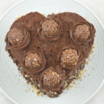 torta a forma di cuore ferrero rocher san valentino anniversario festa della mamma