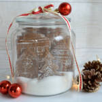 Citta di pan di zenzero, gingerbread house, casetta di pan di zenzero, gingerbread, biscotti di pan di zenzero, Città innevata di pan di zenzero, omino di marzapane, Natale, biscotti di Natale, biscotti da appendere all’albero