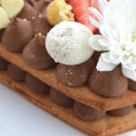 Ricetta Cream tart, cream tart al cioccolato, chocolate cream tart, torta lettera , torta numero, namelaka al cioccolato, torta al cioccolato, torta biscotto, alphabet cake, letter cake , ricetta originale cream tart