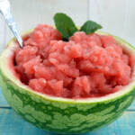 Granita all’anguria ricetta, ricetta sorbetto all’anguria, frozè all’anguria, frosè all’anguria, gelato fatto in casa, ghiaccioli all’anguria ricetta, dolci vegani, dessert vegani, dolci senza forno, dolci senza cottura, gelato all’anguria