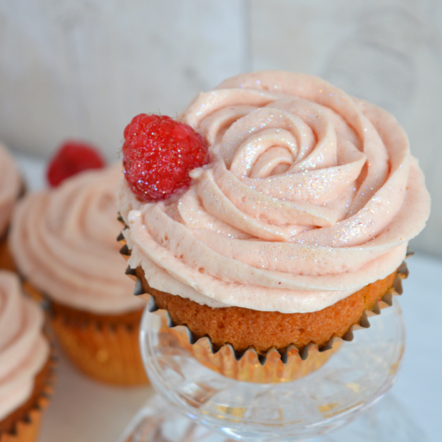 cupcake ai lamponi, cupcake rosa, cupcake rose, cupcake matrimonio, cupcake compleanno