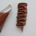 ricetta crema al burro al cioccolato frosting